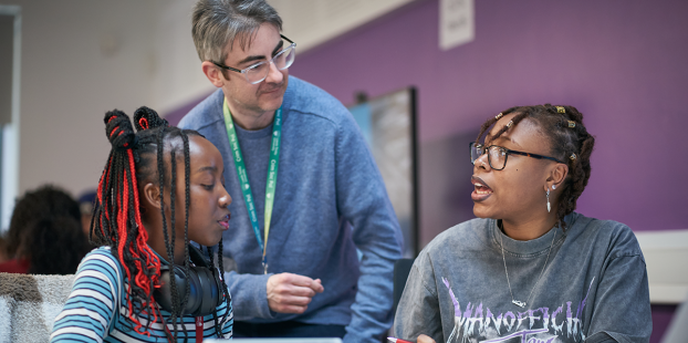  LTU lecturer with students